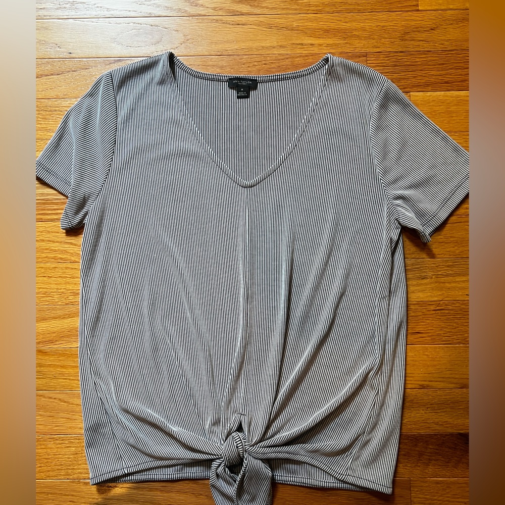 Ann Taylor Factory v-neck top with faux knot